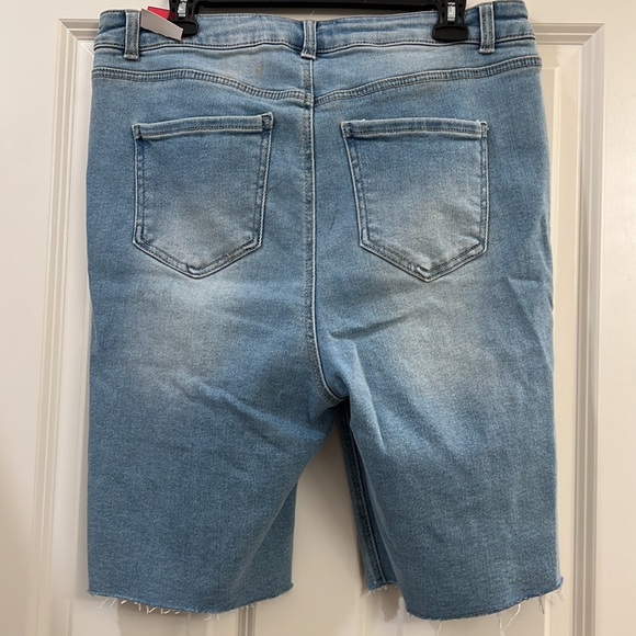 Wax Jean ladies jean shorts - Picture 4 of 6